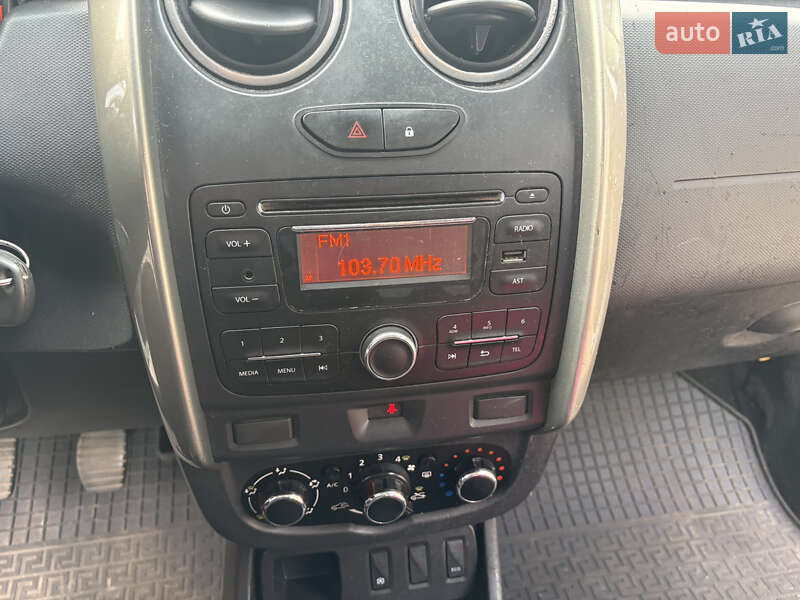 Позашляховик / Кросовер Dacia Duster 2016 в Дубні