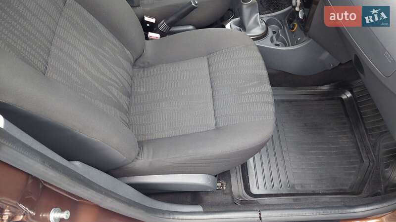 Позашляховик / Кросовер Dacia Duster 2011 в Білгороді-Дністровському