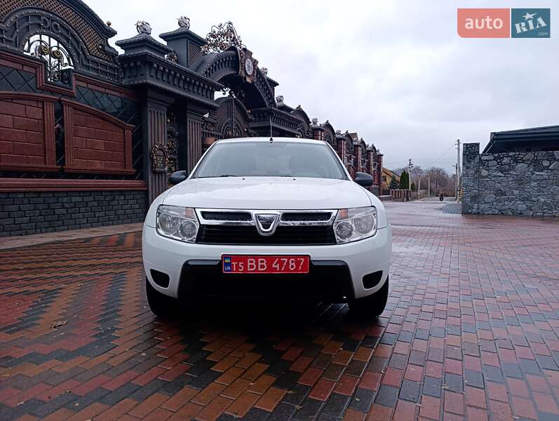 Позашляховик / Кросовер Dacia Duster 2013 в Звягелі