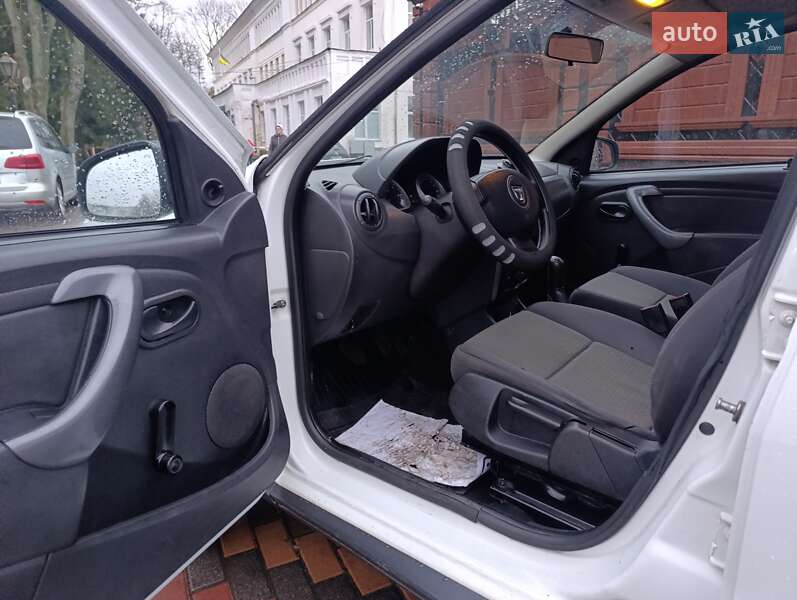 Позашляховик / Кросовер Dacia Duster 2013 в Звягелі