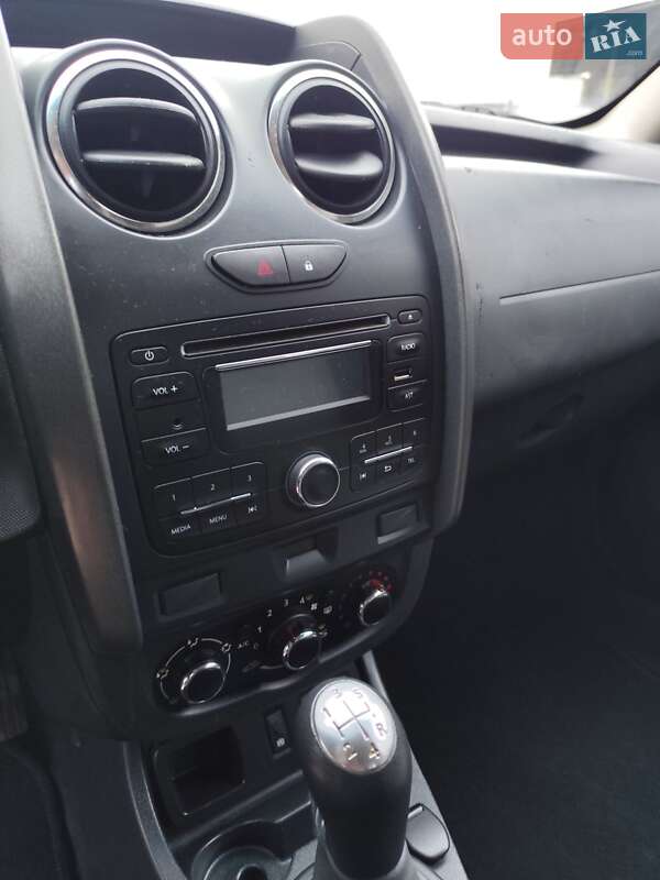 Внедорожник / Кроссовер Dacia Duster 2015 в Чернигове