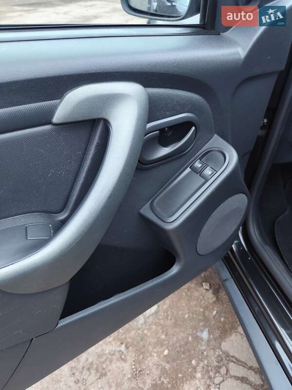 Внедорожник / Кроссовер Dacia Duster 2015 в Чернигове