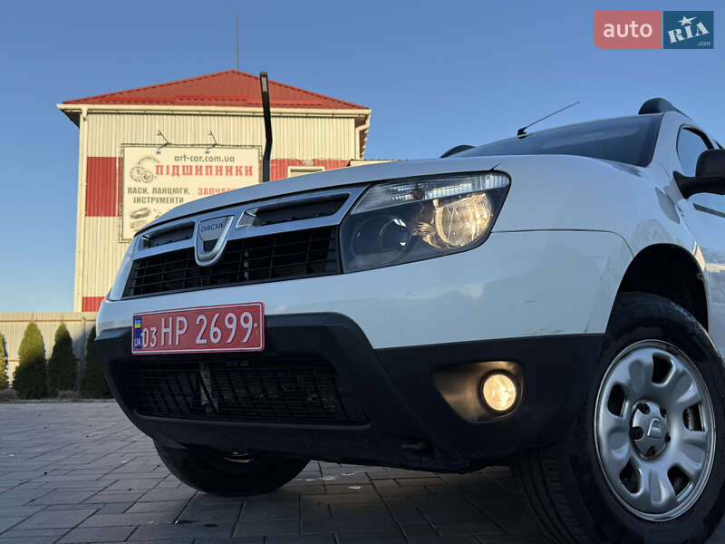 Позашляховик / Кросовер Dacia Duster 2011 в Луцьку