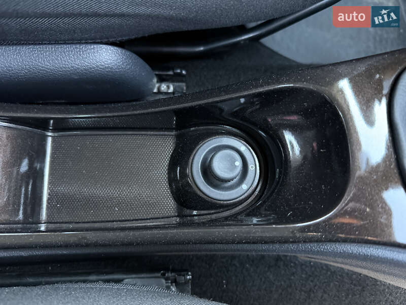 Позашляховик / Кросовер Dacia Duster 2011 в Луцьку