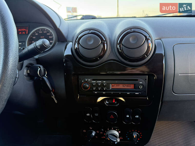 Позашляховик / Кросовер Dacia Duster 2011 в Луцьку