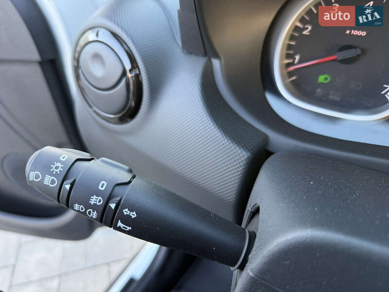 Позашляховик / Кросовер Dacia Duster 2011 в Луцьку