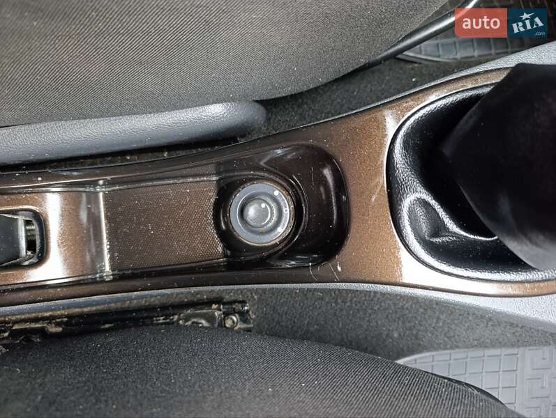 Внедорожник / Кроссовер Dacia Duster 2010 в Киверцах