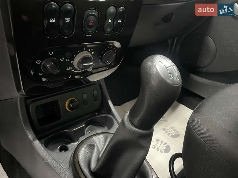 Внедорожник / Кроссовер Dacia Duster 2011 в Стрые