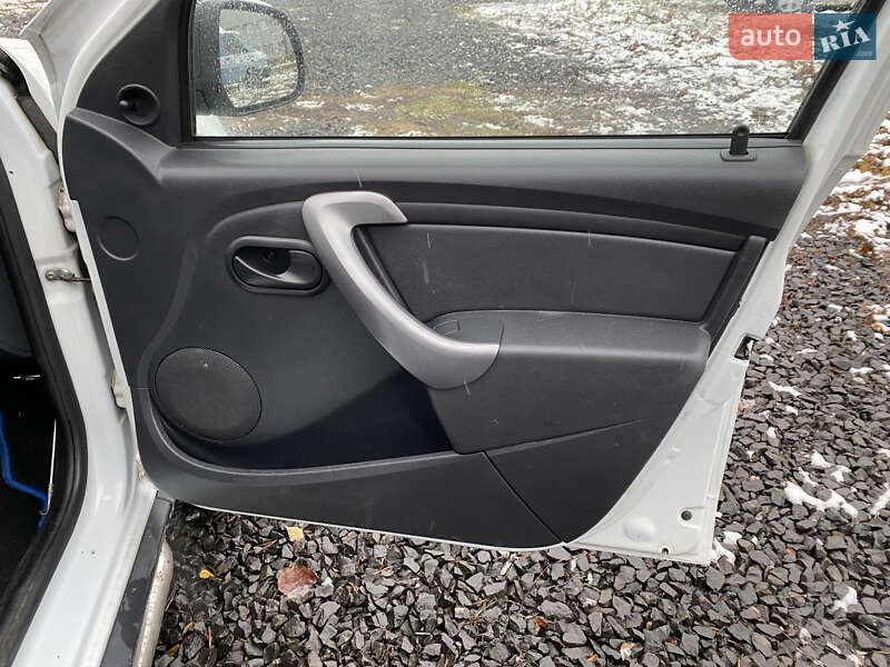 Позашляховик / Кросовер Dacia Duster 2012 в Луцьку