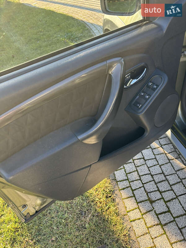 Позашляховик / Кросовер Dacia Duster 2015 в Тернополі