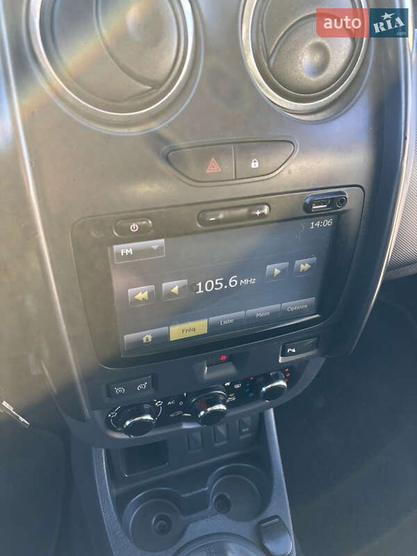 Позашляховик / Кросовер Dacia Duster 2015 в Тернополі