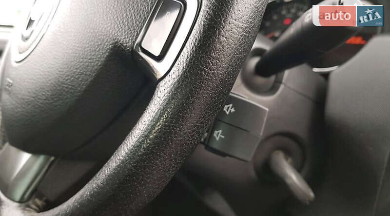 Позашляховик / Кросовер Dacia Duster 2016 в Звенигородці