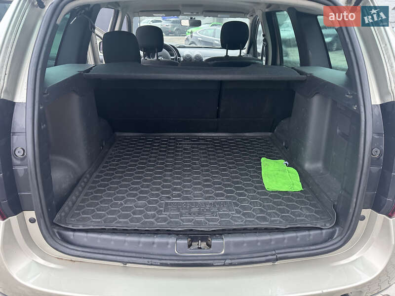 Позашляховик / Кросовер Dacia Duster 2011 в Львові