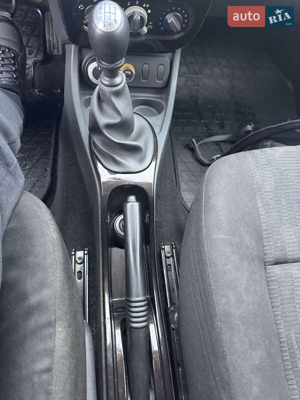 Позашляховик / Кросовер Dacia Duster 2011 в Львові