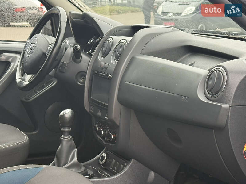 Внедорожник / Кроссовер Dacia Duster 2015 в Ровно