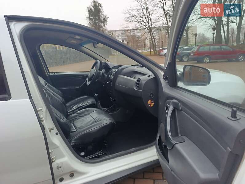 Позашляховик / Кросовер Dacia Duster 2016 в Звягелі