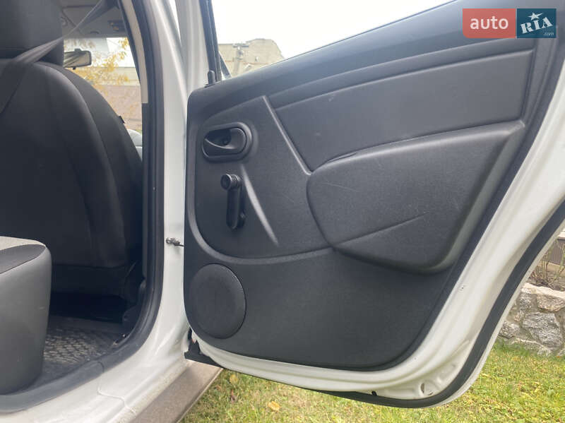 Внедорожник / Кроссовер Dacia Duster 2014 в Сумах