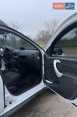 Внедорожник / Кроссовер Dacia Duster 2013 в Знаменке