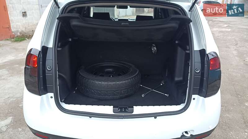 Внедорожник / Кроссовер Dacia Duster 2015 в Днепре фото 12 Внедорожник / Кроссовер Dacia Duster 2015 в Днепре