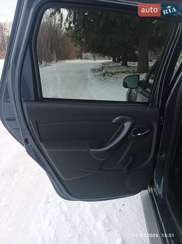 Позашляховик / Кросовер Dacia Duster 2016 в Дубні