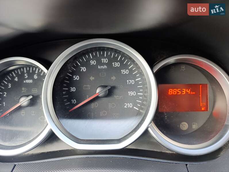 Внедорожник / Кроссовер Dacia Duster 2017 в Золочеве