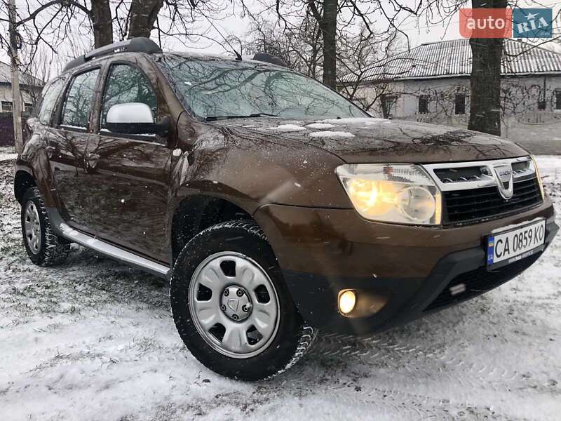 Внедорожник / Кроссовер Dacia Duster 2011 в Каменке