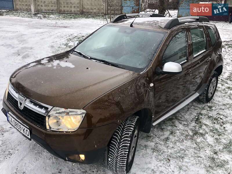 Внедорожник / Кроссовер Dacia Duster 2011 в Каменке