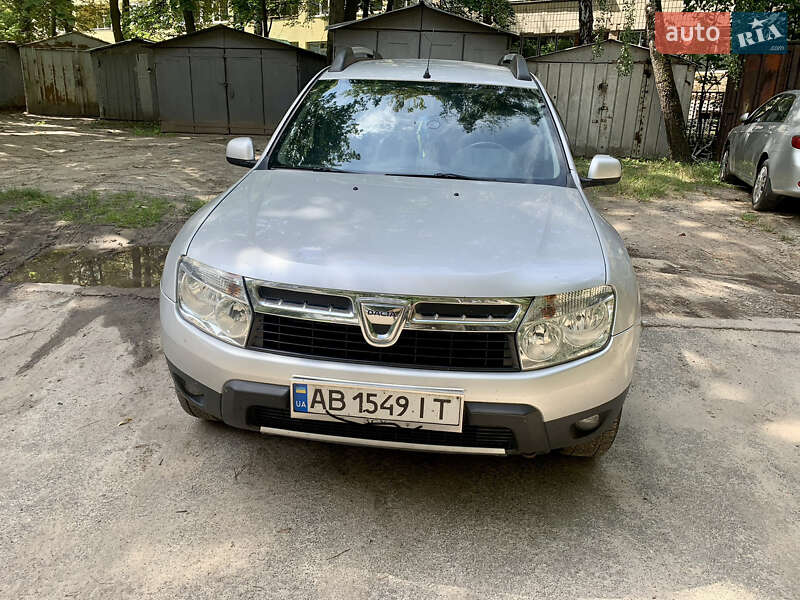 Внедорожник / Кроссовер Dacia Duster 2013 в Литине