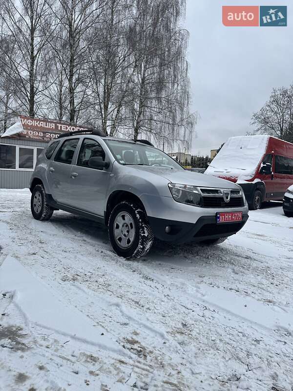 Позашляховик / Кросовер Dacia Duster 2013 в Луцьку
