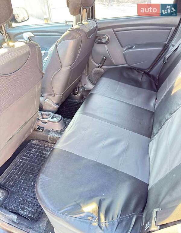 Позашляховик / Кросовер Dacia Duster 2010 в Шепетівці