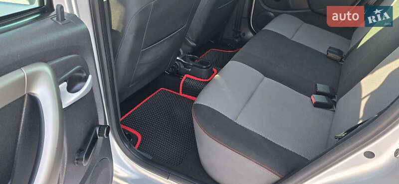 Позашляховик / Кросовер Dacia Duster 2013 в Новоархангельську