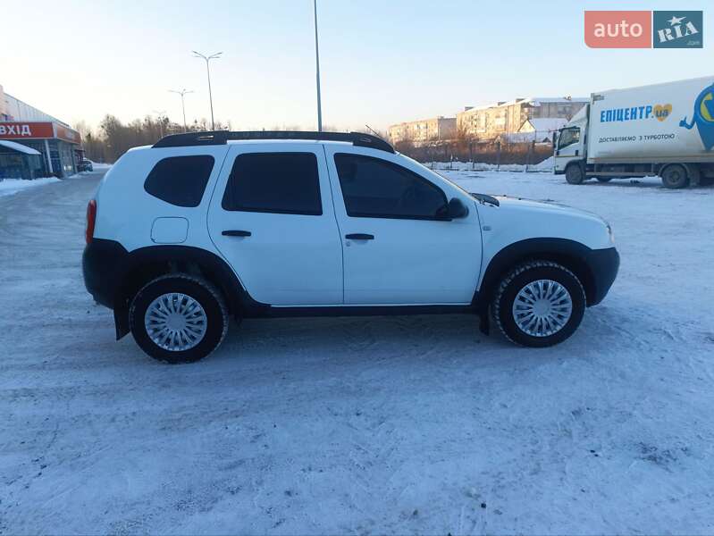 Позашляховик / Кросовер Dacia Duster 2013 в Дубні