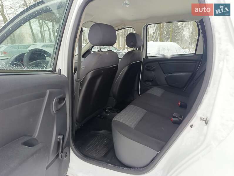 Внедорожник / Кроссовер Dacia Duster 2013 в Звягеле