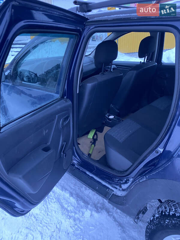 Позашляховик / Кросовер Dacia Duster 2010 в Києві