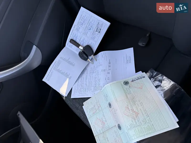 Позашляховик / Кросовер Dacia Duster 2011 в Луцьку документ