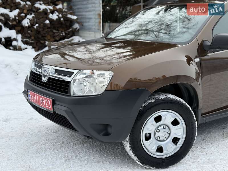 Позашляховик / Кросовер Dacia Duster 2011 в Луцьку