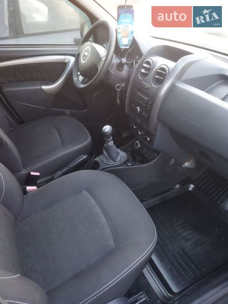 Позашляховик / Кросовер Dacia Duster 2014 в Дубні