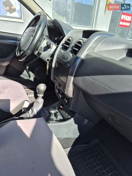 Позашляховик / Кросовер Dacia Duster 2014 в Бучі
