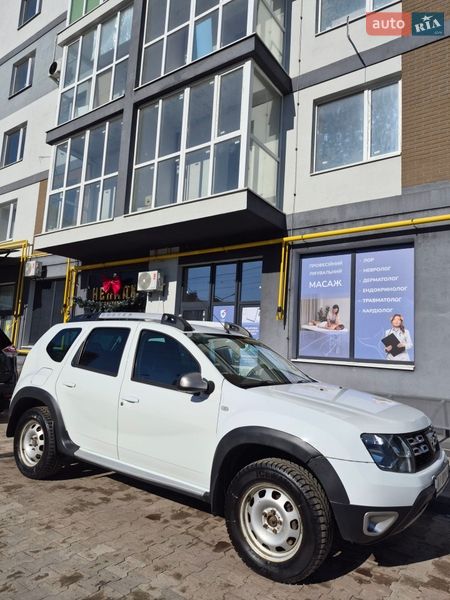 Позашляховик / Кросовер Dacia Duster 2014 в Бучі