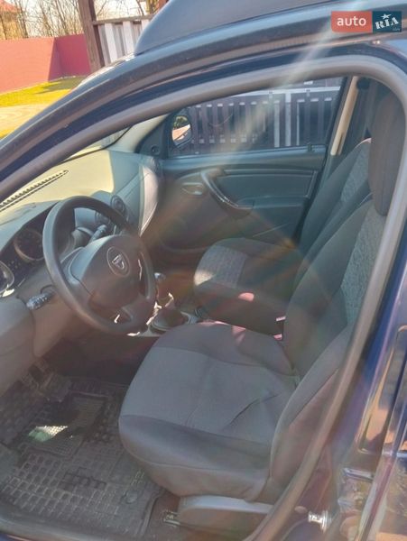 Позашляховик / Кросовер Dacia Duster 2011 в Стрию