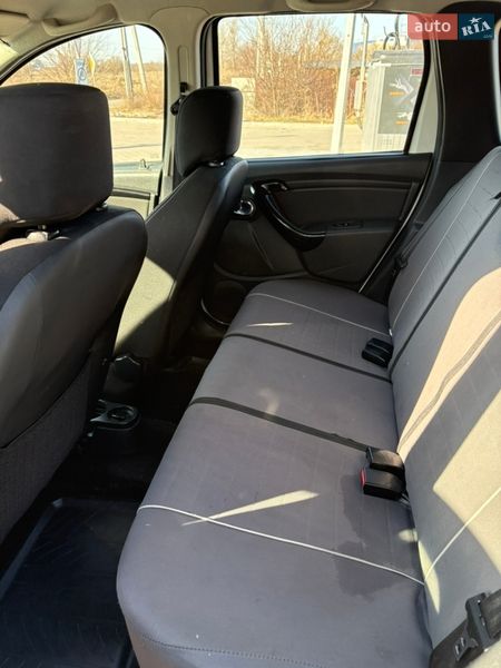 Позашляховик / Кросовер Dacia Duster 2015 в Києві