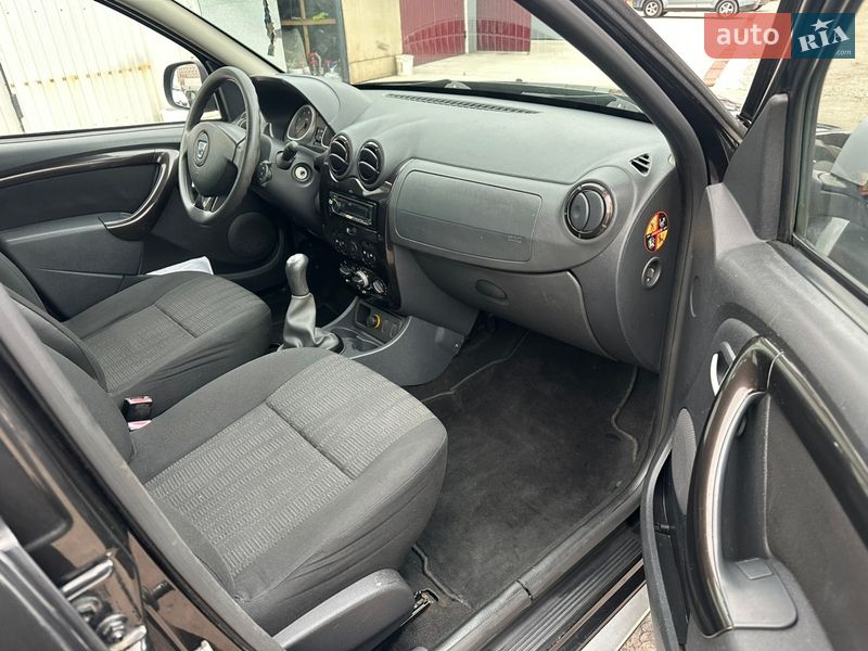 Позашляховик / Кросовер Dacia Duster 2010 в Сокалі