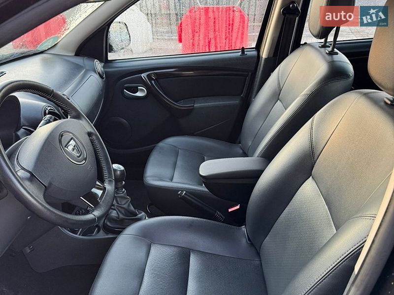 Внедорожник / Кроссовер Dacia Duster 2012 в Великой Багачке