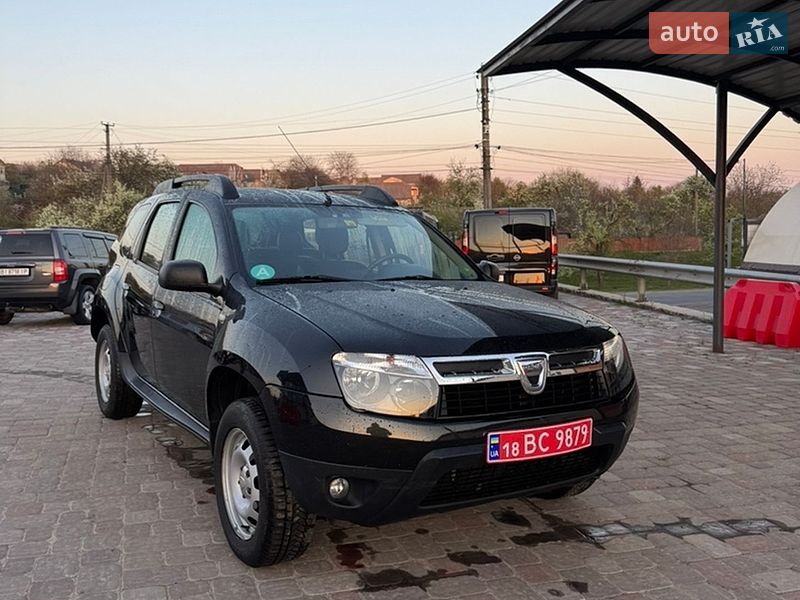 Внедорожник / Кроссовер Dacia Duster 2012 в Великой Багачке