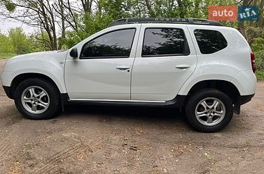 Позашляховик / Кросовер Dacia Duster 2016 в Львові