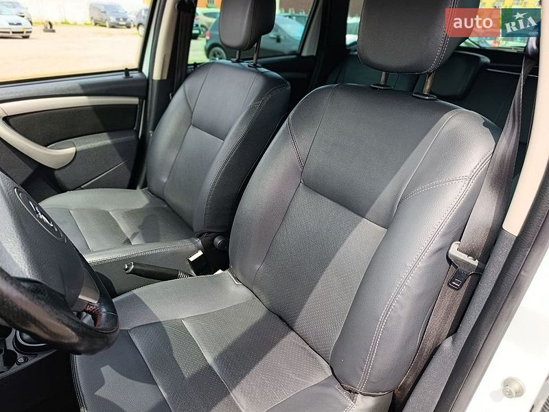 Внедорожник / Кроссовер Dacia Duster 2013 в Виннице