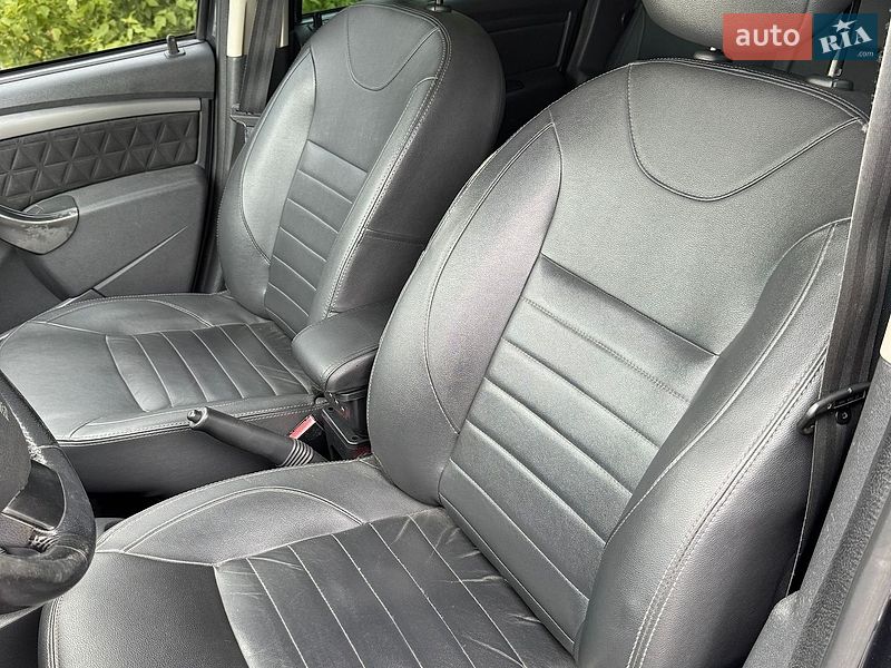 Внедорожник / Кроссовер Dacia Duster 2015 в Днепре