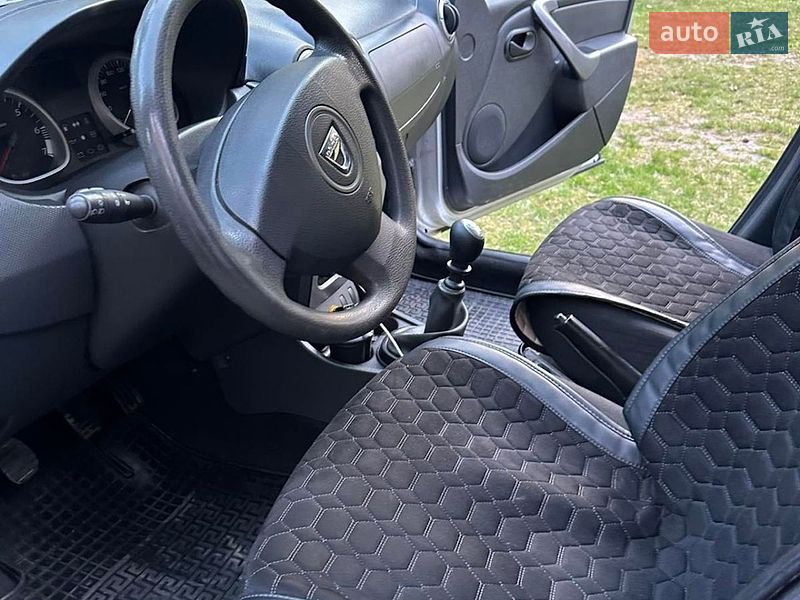 Позашляховик / Кросовер Dacia Duster 2011 в Славуті