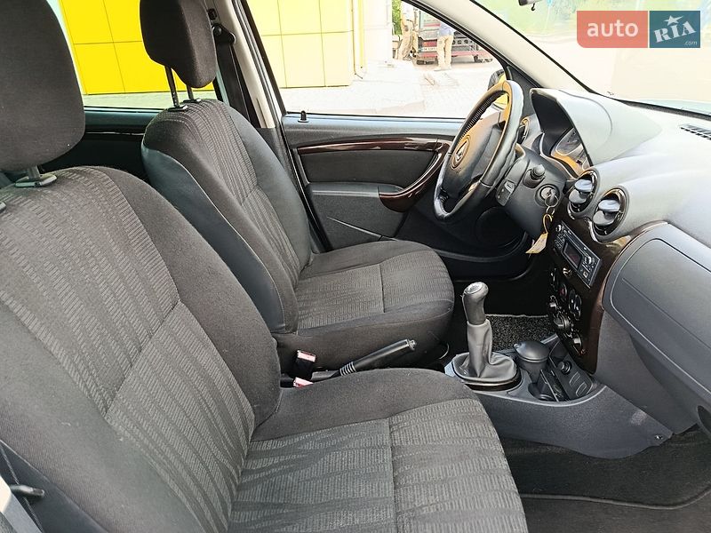 Внедорожник / Кроссовер Dacia Duster 2012 в Дубно фото 17 Внедорожник / Кроссовер Dacia Duster 2012 в Дубно