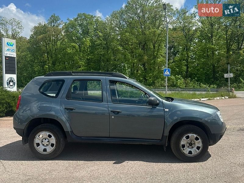 Внедорожник / Кроссовер Dacia Duster 2012 в Надворной